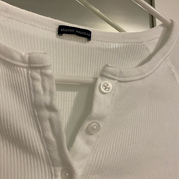 Brandy Melville Tanya Top - Picture 4 of 5